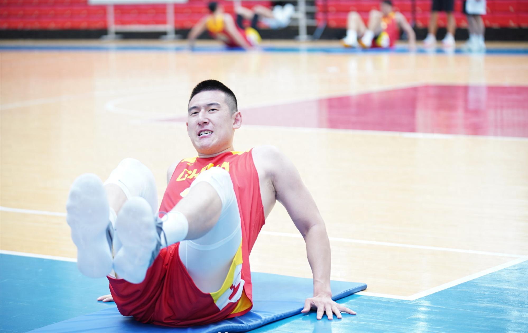 世界杯手机观看-4人告别国家队！付豪输给两人，周琦队友没位置，李祥波任务结束